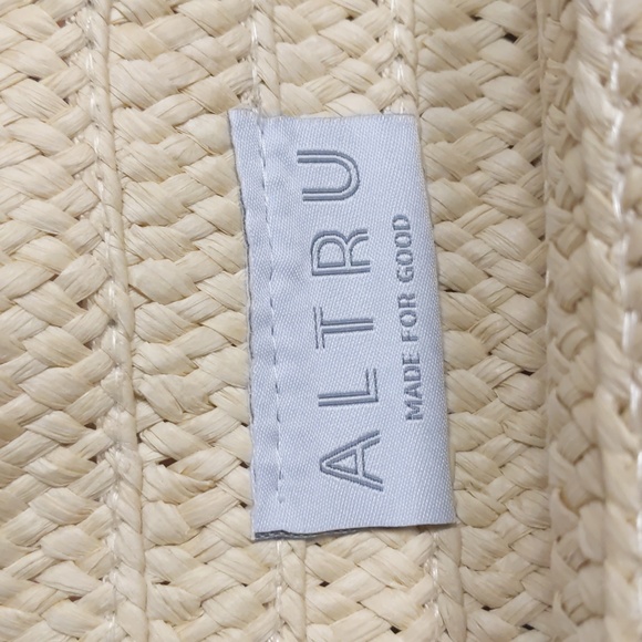 Altru Strawbag - Picture 2 of 5